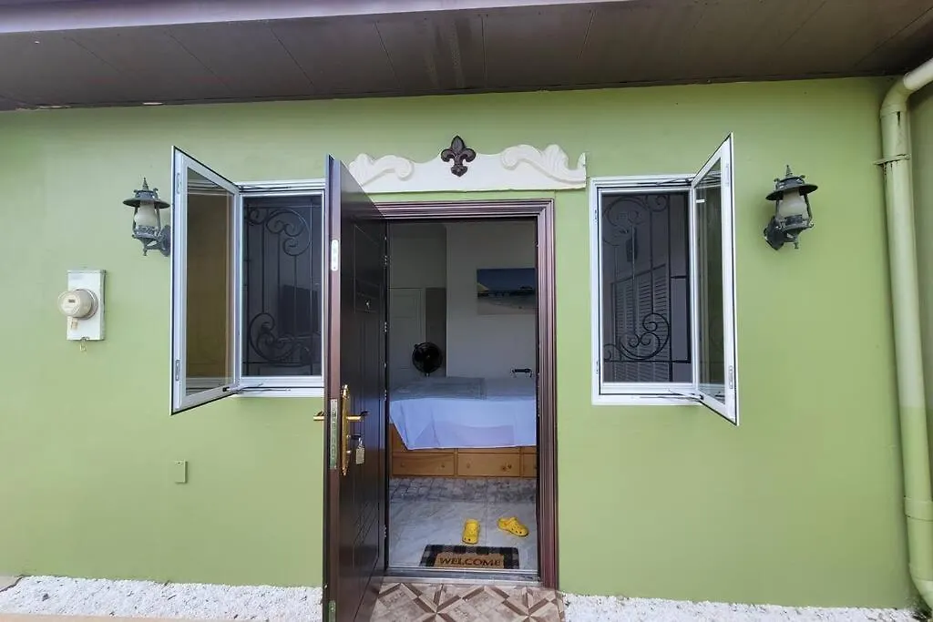 아파트 Cozy Guest Suite In Gated Compound Jerningham Junction